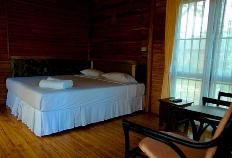 Sai Ngam Beach Resort Pathio Exterior photo
